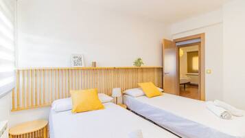 2 slaapkamers, een strijkplank/strijkijzer, reisbedje, wifi