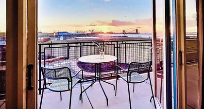 Amazing Waterfront Getaway! Breathtaking Sunsets!