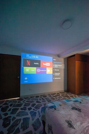 3 chambres, bureau, Wi-Fi gratuit, draps fournis