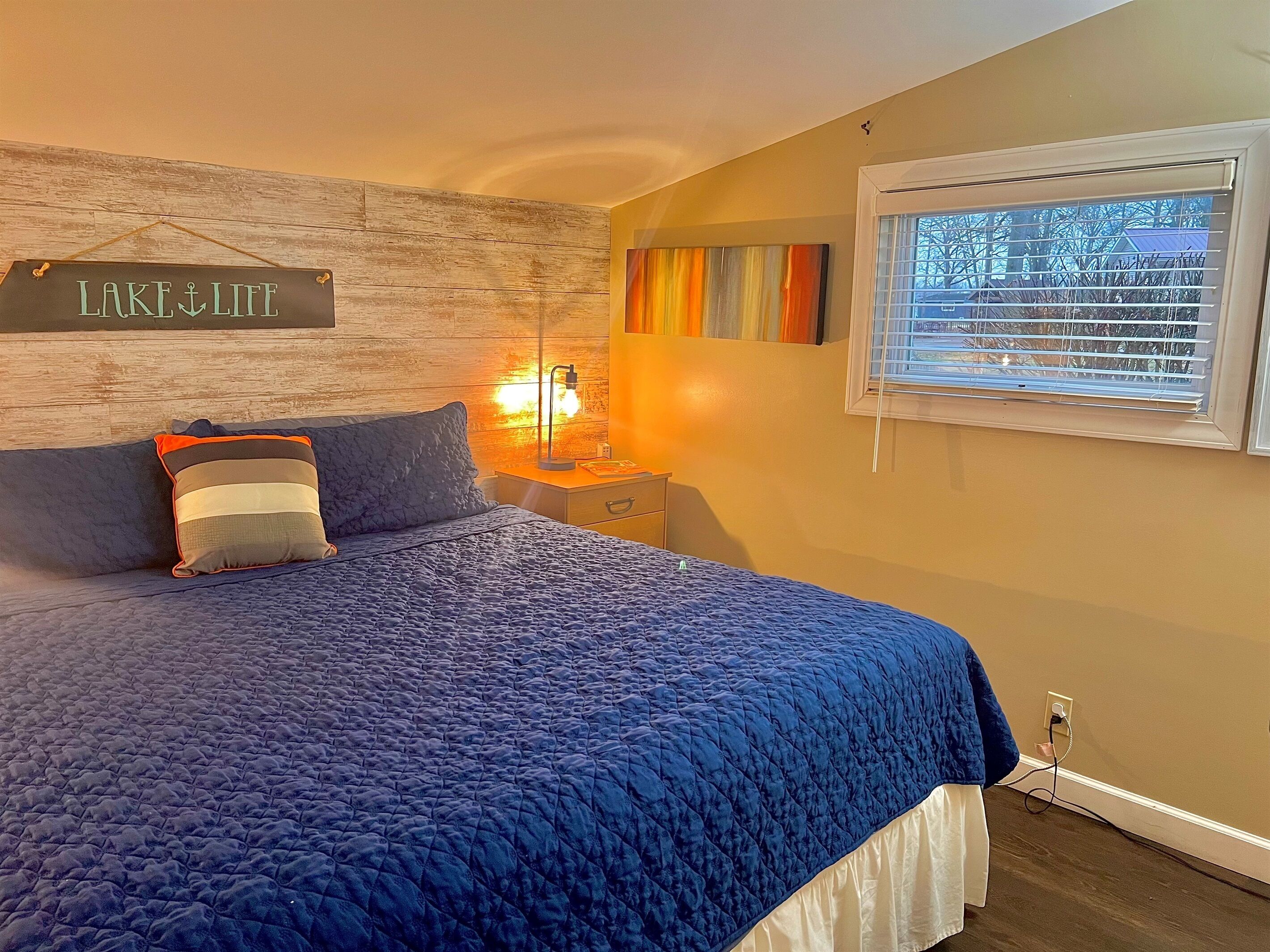 2 多间卧室、办公桌、熨斗/熨衣板、免费 WiFi