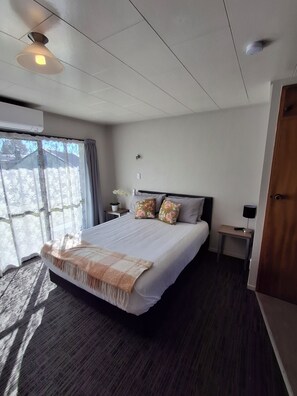 Tabla de planchar con plancha y wifi gratis 