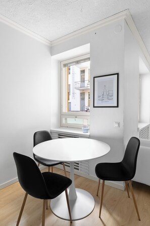 Dining - Cozy apartment in central Helsinki (Unknown)