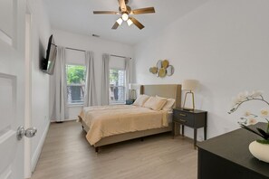 Iron/ironing board, travel crib, free WiFi, bed sheets