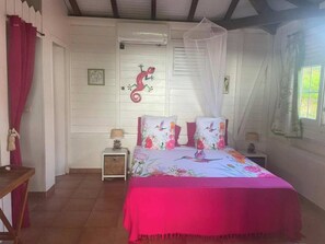 1 chambre, fer et planche à repasser, Wi-Fi gratuit, draps fournis