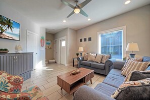 House (6 Bedrooms) | Interior