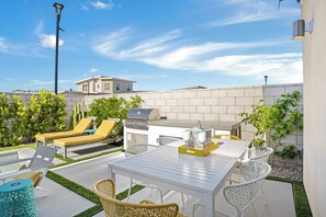 House (3 Bedrooms) | Interior - Lumen at Tahquitz: New Build With Pool, Fire Pit & Designer Interiors (Palm Springs)