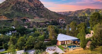 Designer Retreat w/ Pool, Firepits, Panoramic Views The Lake House at Malibu