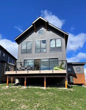 Exterior - Stylish 3-bedroom house with modern amenities in Davis, WV (Davis)