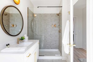 House (Multiple Bedrooms) | Interior