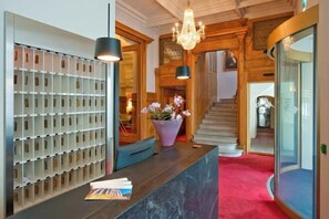 Lobby - Hotel Schweizerhof St. Moritz (Saint Moritz)