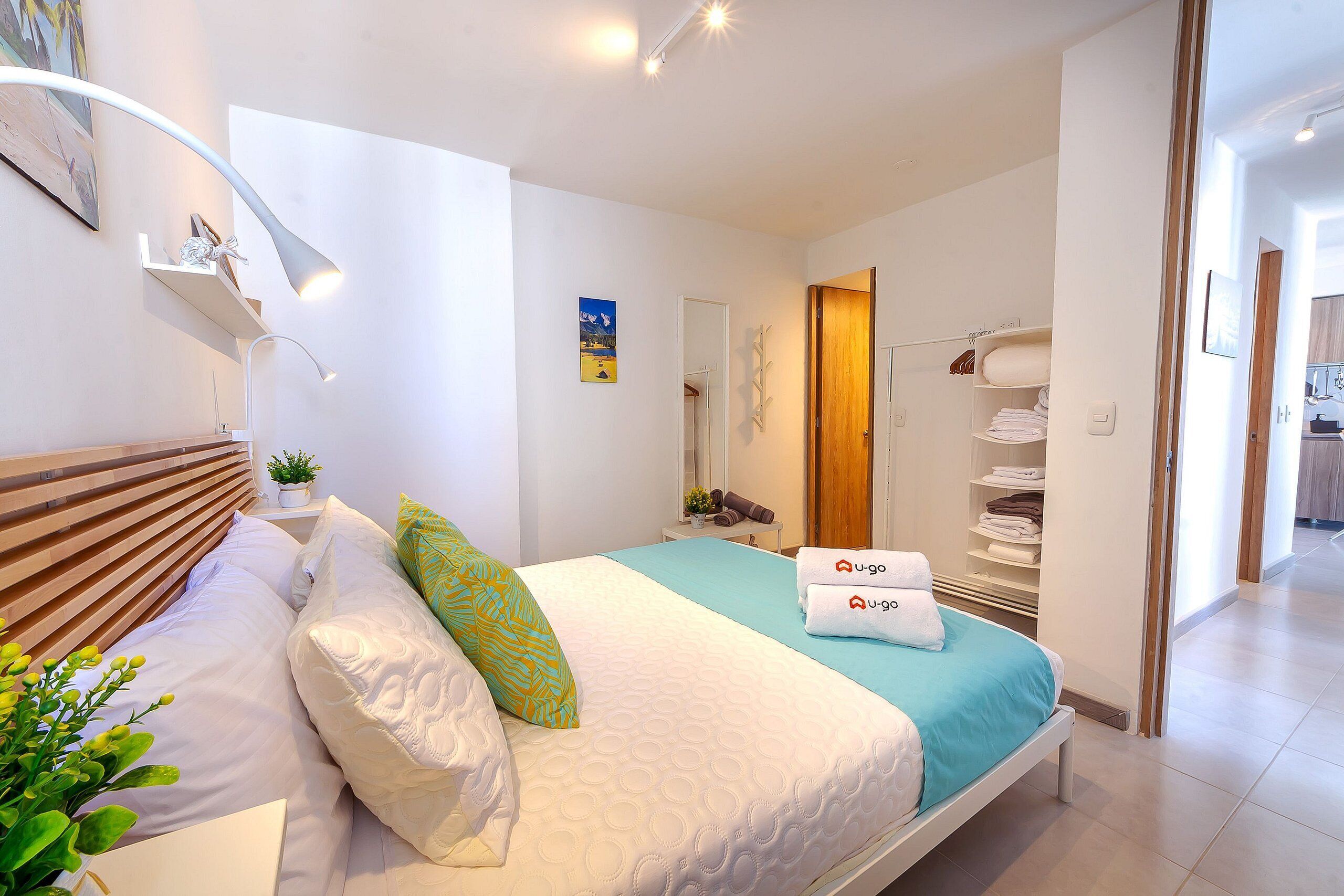 3 habitaciones, espacio para trabajar con laptop y wifi gratis 