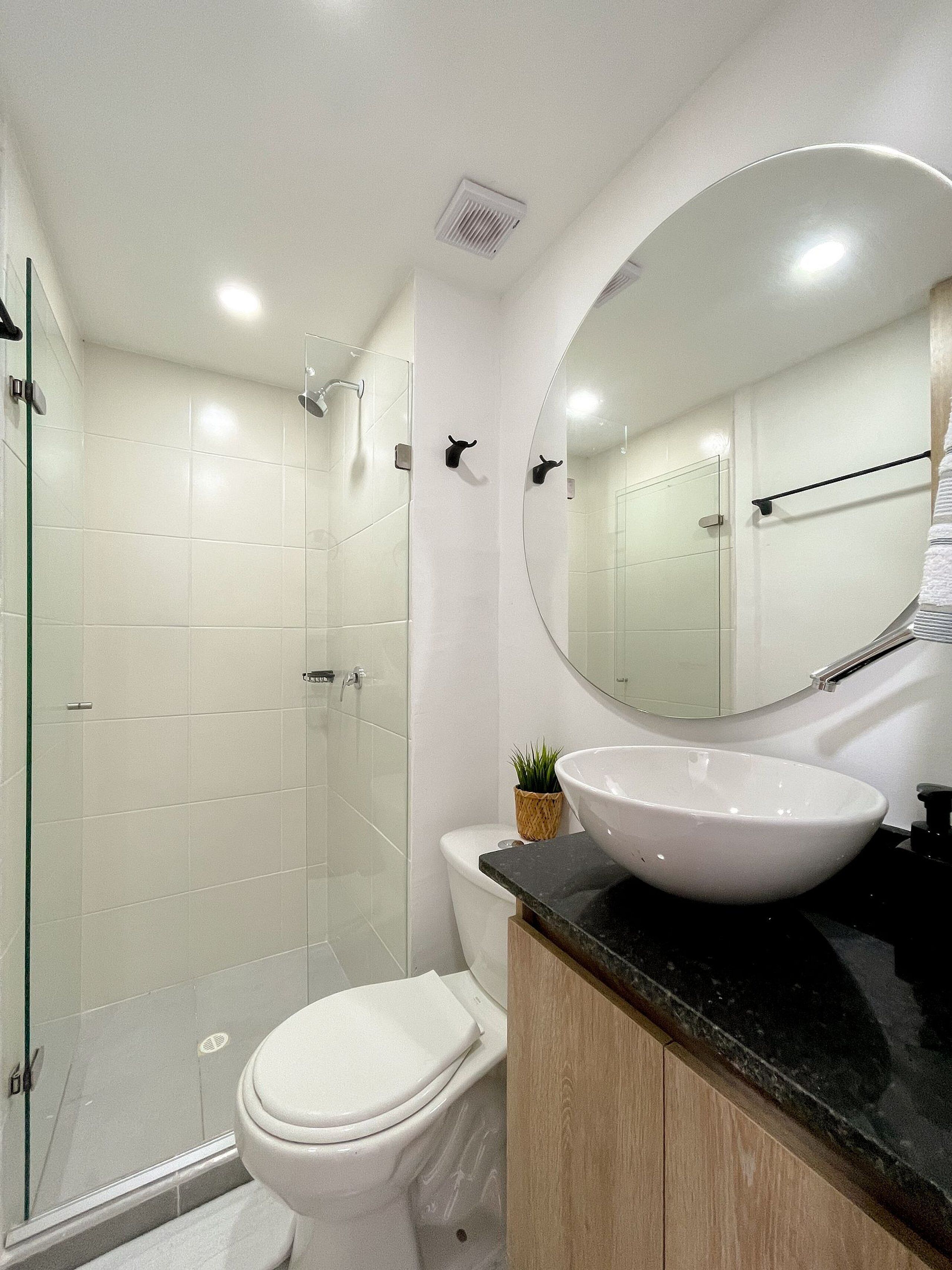 Apartment, 3 Bedrooms | Bathroom | Shower, bathrobes, towels, soap