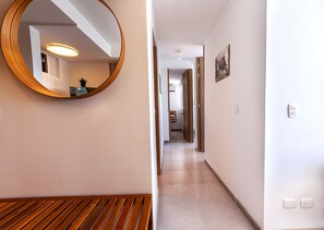Interior - U-GO Sunset 47  (Cartagena)