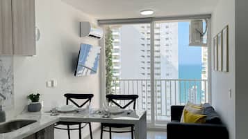 Apartment, 3 Bedrooms | Interior