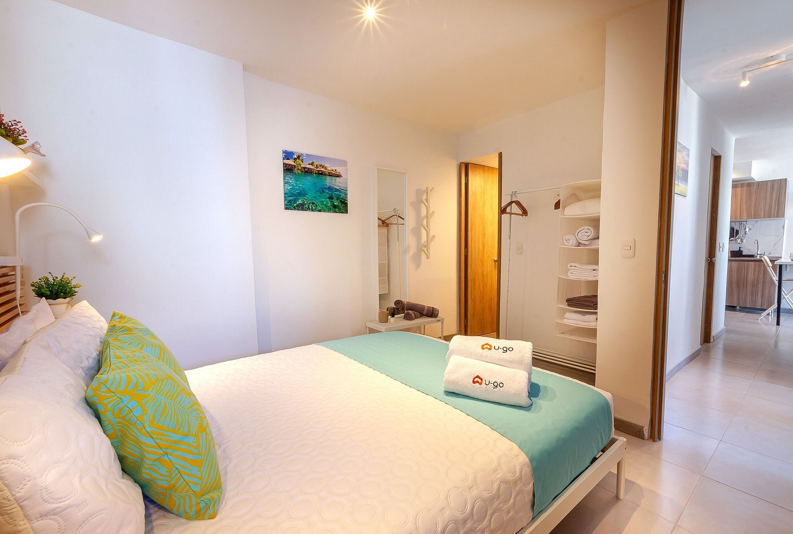 3 bedrooms, laptop workspace, free WiFi, bed sheets