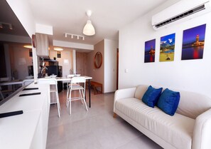 Smart TV, DVD player - U-GO Sunset 47  (Cartagena)