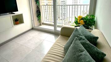 Appartamento, 2 camere da letto | Area soggiorno | Smart TV, lettore DVD