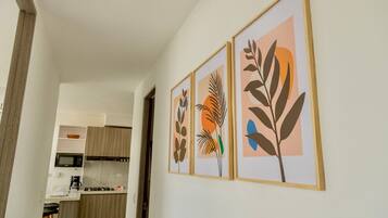Apartamento, 3 habitaciones | Cocina privada | Cafetera o tetera, frigorífico y utensilios de cocina