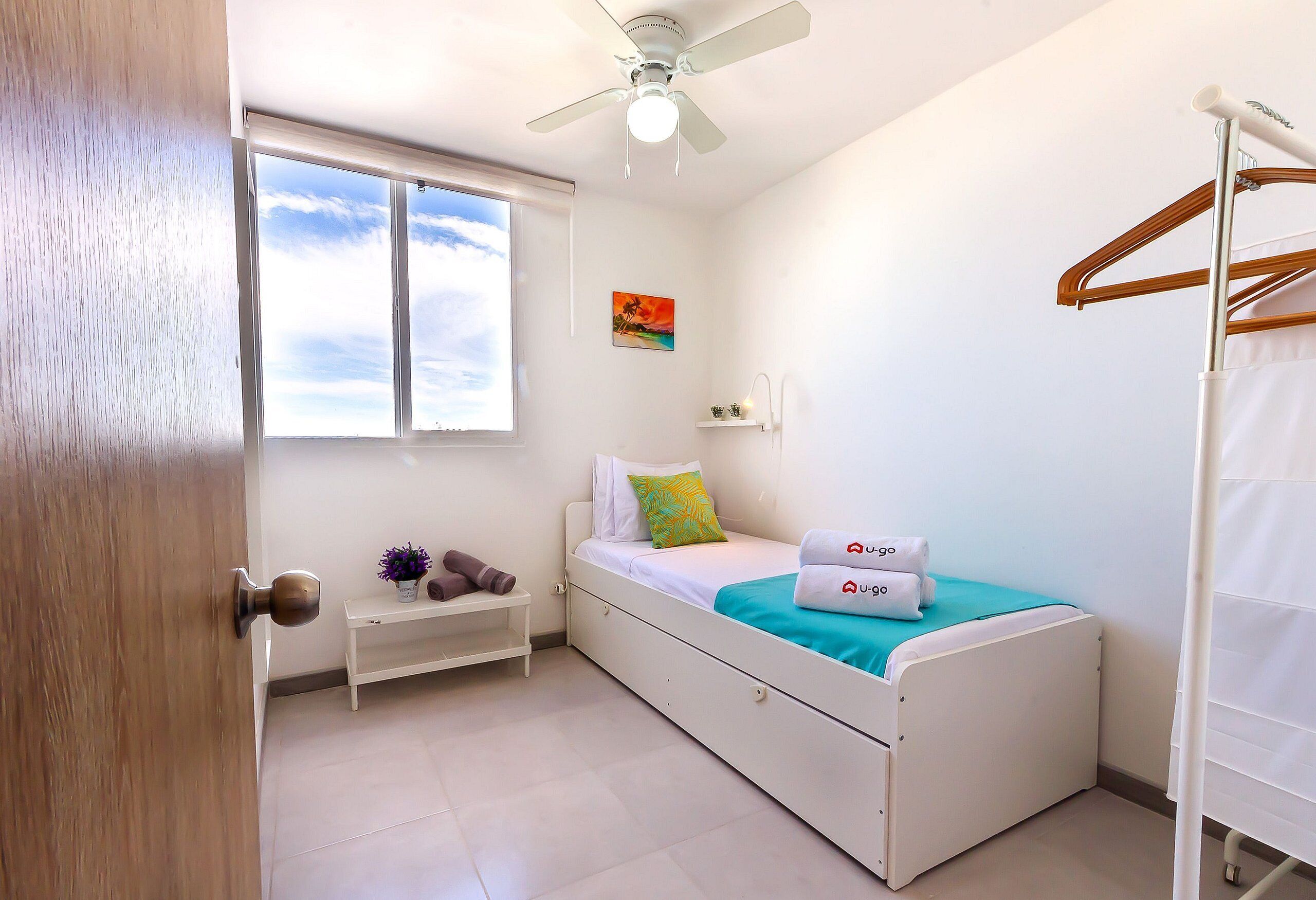 Apartemen, 3 kamar tidur | 3 kamar tidur, ruang kerja ramah laptop, Wi-Fi gratis, dan seprai linen