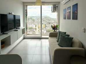 Apartment, 2 Bedrooms | Living area