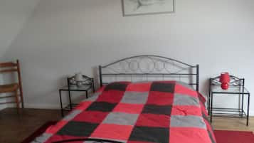 2 chambres, fer et planche à repasser, Wi-Fi, draps fournis