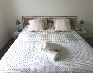 3 chambres, bureau, fer et planche Ă repasser, Wi-Fi