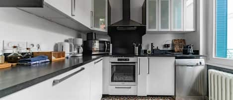 Fridge, microwave, oven, dishwasher