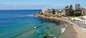 Designer Family Retreat with Pool Next to Cronulla