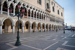 Unclassified image, 5 of 23, button - Hotel Airone (Venice)