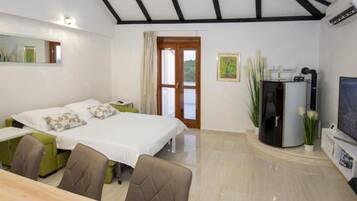 Villa (Three Bedroom Villa with Outdoor Pool) | 3 chambres, lits bébé (en supplément)