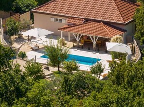 Villa (Three Bedroom Villa with Outdoor Pool) | Exterior