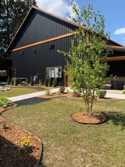 Charming and Cozy Retreat in Newaygo, MI- The Rustic Barn dominium