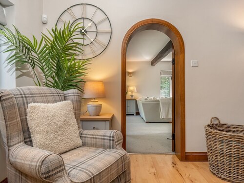 Pass the Keys | Quintessential Chilterns Hideaway