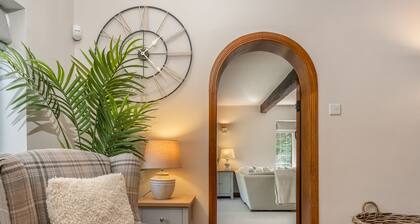 Pass the Keys | Quintessential Chilterns Hideaway