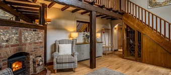 Pass the Keys | Quintessential Chilterns Hideaway