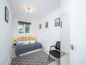 4 chambres, fer et planche à repasser, lit parapluie, Wi-Fi gratuit