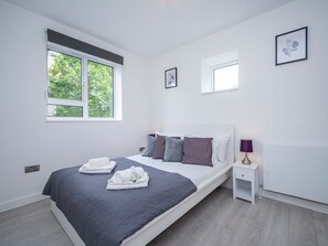 4 bedrooms, iron/ironing board, travel cot, free WiFi
