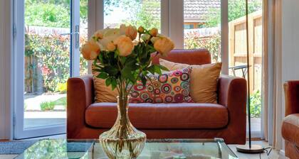 Stylish luxury on edge of Cambridge | Free Parking | Pass the Keys