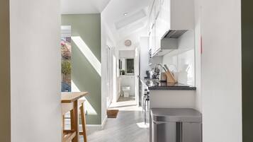 Fridge, microwave, dishwasher, toaster