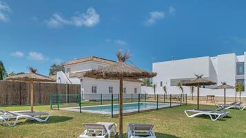 Outdoor pool, pool loungers