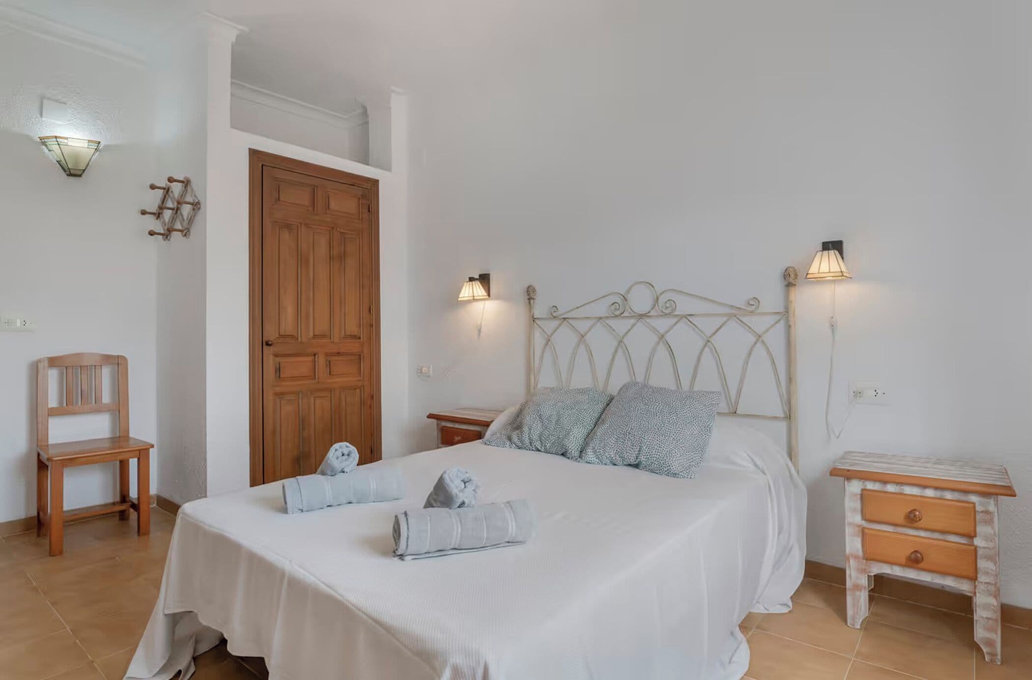 Apartment, Garden View | Iron/ironing board, free WiFi