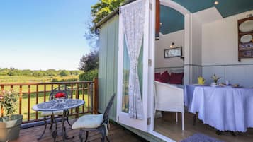 Cottage | Outdoor dining