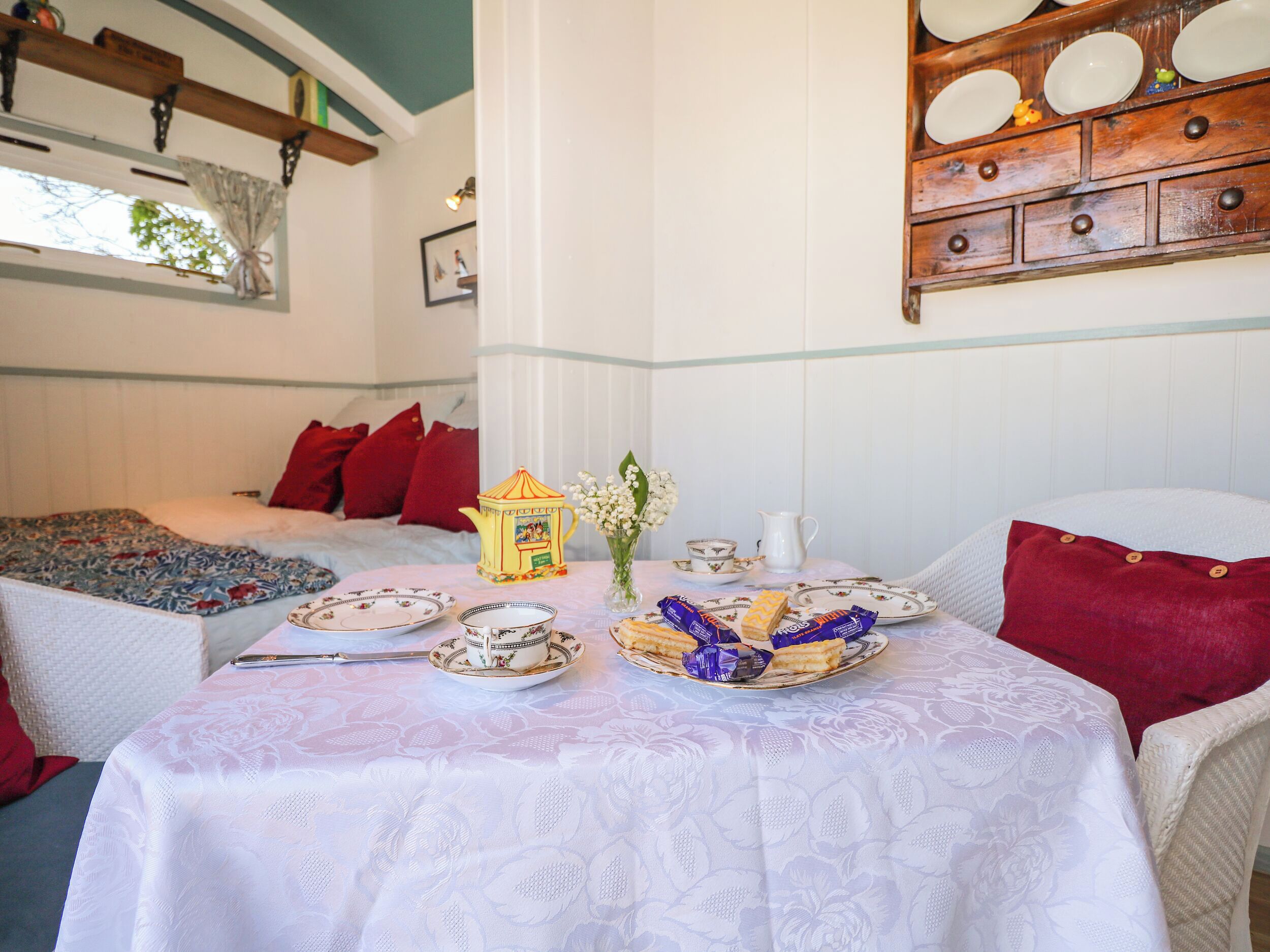 Cottage | 1 bedroom, individually decorated, individually furnished, free WiFi