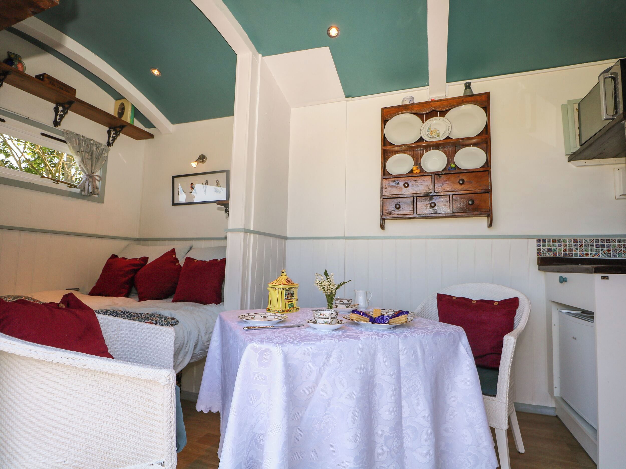 Cottage | 1 bedroom, individually decorated, individually furnished, free WiFi