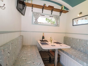 Dining - Songbirds (Tenterden)