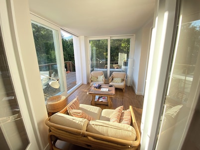 Magnificent villa with garden 5 minutes' walk from the gondola.