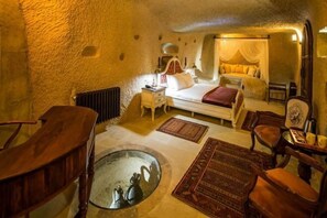 Cribs/infant beds - Maya Cave (Nevsehir)