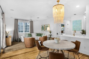 Interni