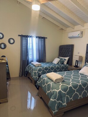 2 bedrooms, iron/ironing board, free WiFi, bed sheets