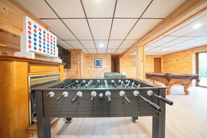 غرفة الألعاب